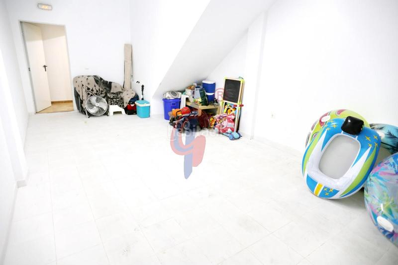 Foto 246e8d38-b8a8-4c46-8fcc-7f0ea235412c. Casa adossada a calle cortes valencianas a Los Secanos Guardamar del Segura