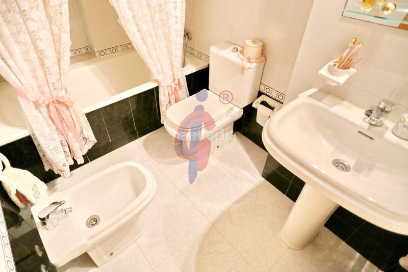 Foto 1fec7776-c3ad-4170-b284-6dff51d49643. Appartement in avenida dunas 12 in Pueblo Guardamar del Segura