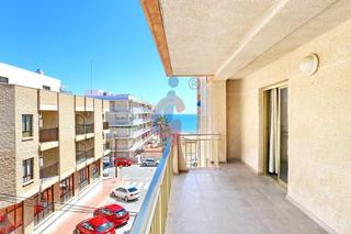 Appartement à Calle valle inclan 1. En venta apartamento de dos dormitorios con vistas al mar en gua