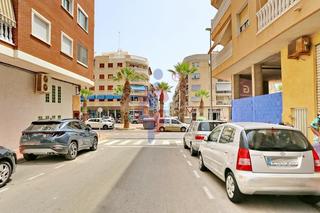 Aparcament cotxe a Calle jorge juan 17. Plaza de aparcamiento en venta cerca de la avenida cervantes