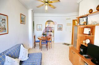 Apartamento en Calle hermanos bazan 13. Encantadora vivienda de un dormitorio en venta en guardamar del