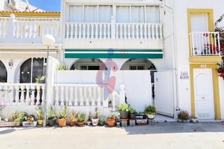 Appartement à Calle calle berenguer de massanet. Precioso bungalow en planta baja en la urbanización el edén  gua