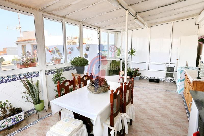 Foto 96668cfa-4a56-48c5-ab1d-389ba910bc84. Ático en calle crevillente 1 ático luminoso con gran terraza y vistas despejadas en Guardamar del Segura