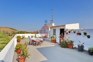 Àtic a Calle crevillente 1. Ático luminoso con gran terraza y vistas despejadas en guardamar