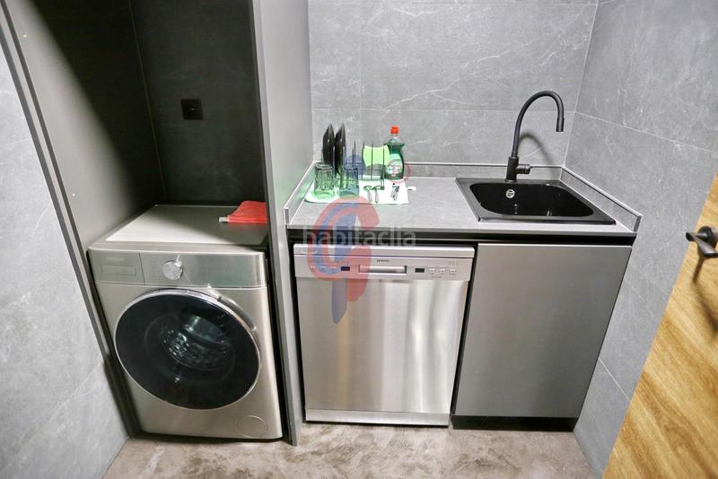 Foto c49491f0-8d48-4d03-bf9a-4c337c9752dd. Locale commerciale in calle crevillente 27 in Pueblo Guardamar del Segura