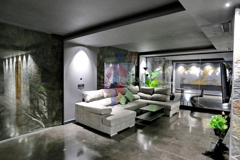 Foto f1e54e33-89b4-408e-b079-3bbf244716fa. Locale commerciale in calle crevillente 27 in Pueblo Guardamar del Segura