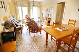 Apartment in Calle miguel hernández 129. Se vende vivienda en cuarta planta sin ascensor en zona mercadon