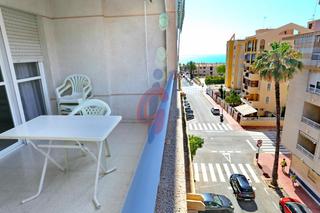 Appartement in Carrer dolores viudes blasco 14. Apartamento con dos dormitorios, orientación sur y vistas latera