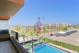 Piccolo appartamento in Avenida del puerto 16. Apartamento de dos dormitorios y piscina en venta en el sup 7 de