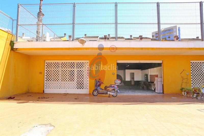 Foto 6f3a0dc1-e9f0-4189-bdbf-055a5db85661. Local commercial dans avenida avenida del puerto 26 dans Guardamar del Segura