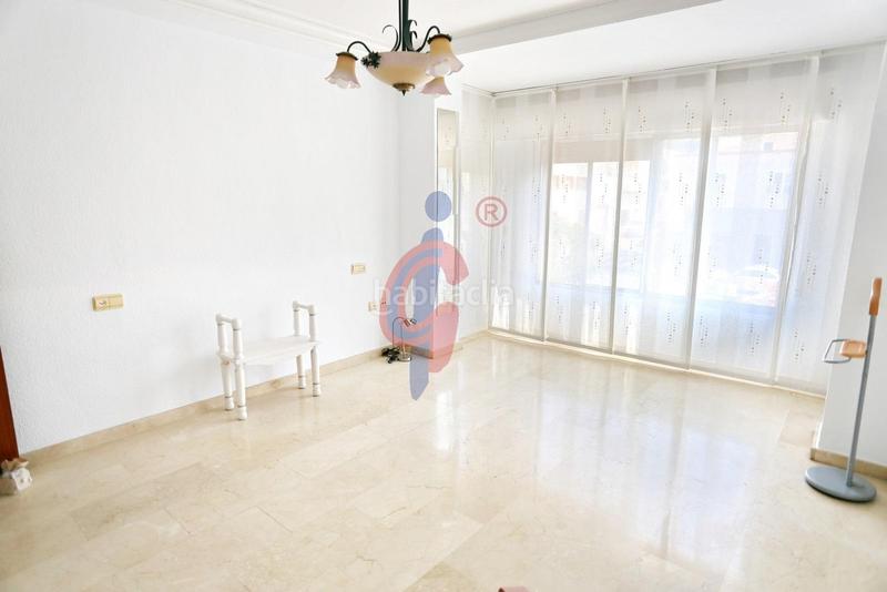 Foto 3d03d555-d2b5-4dcc-9409-e2cdba3e9cda. Piccolo appartamento in avenida madrid 18 in Puerto Deportivo Guardamar del Segura