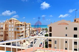 Penthouse in Calle dolores viudes blasco 14. Ático dúplex en venta en guardamar del segura con vistas frontal
