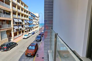 Pis a Calle blasco ibáñez 74. Apartamento con garaje a escasos metros de la playa en guardamar
