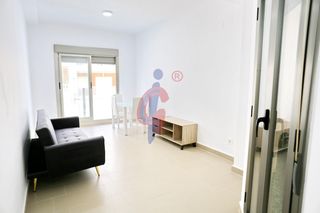 Piso en Calle blasco ibáñez 74. Apartamento con garaje a escasos metros de la playa en guardamar
