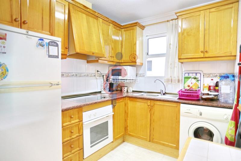 Foto b85325b6-2bfa-42e2-b846-81a45b7ee266. Piccolo appartamento in calle calle doctor luis rivera 104 in Guardamar del Segura