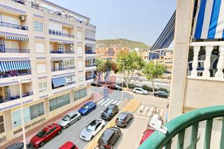 Apartament  Avenida américas 3. Se ofrece en venta acogedor apartamento de dos dormitorios con o