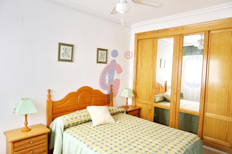 Foto b02b6dca-dda3-43d6-8178-c8b20429e8b3. Apartamento en avenida de las américas 3 se ofrece en venta acogedor apartamento de dos dormitorios con orientación sur. en Guardamar del Segura