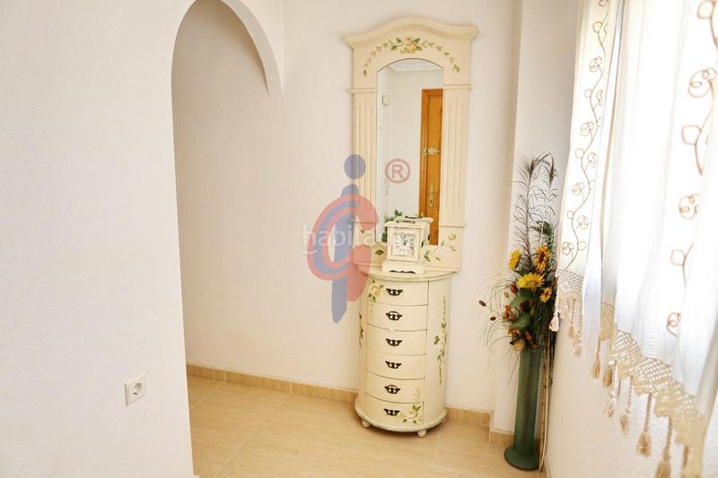 Foto c3735185-9e5b-4bd1-842c-01a6f2429272. Apartamento en avenida de las américas 3 se ofrece en venta acogedor apartamento de dos dormitorios con orientación sur. en Guardamar del Segura