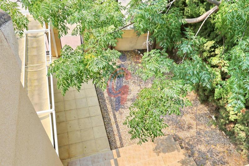 Foto 392eae7d-b6ff-4a32-b6b9-ba7dbb3b4236. Casa adosada en calle palomina 1 bungalow de dos plantas y parcela con piscina comunitaria en pinomar en Guardamar del Segura