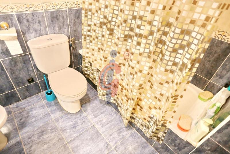 Foto d8c947da-f8a9-41a1-8e1d-0ffc0aa86897. Casa adosada en calle palomina 1 bungalow de dos plantas y parcela con piscina comunitaria en pinomar en Guardamar del Segura