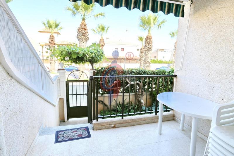 Foto a8e046b2-6aef-45f0-940c-1b2705ddb8fa. Casa en avenida cervantes 49 bungalow en planta baja en venta avenida cervantes, en Guardamar del Segura