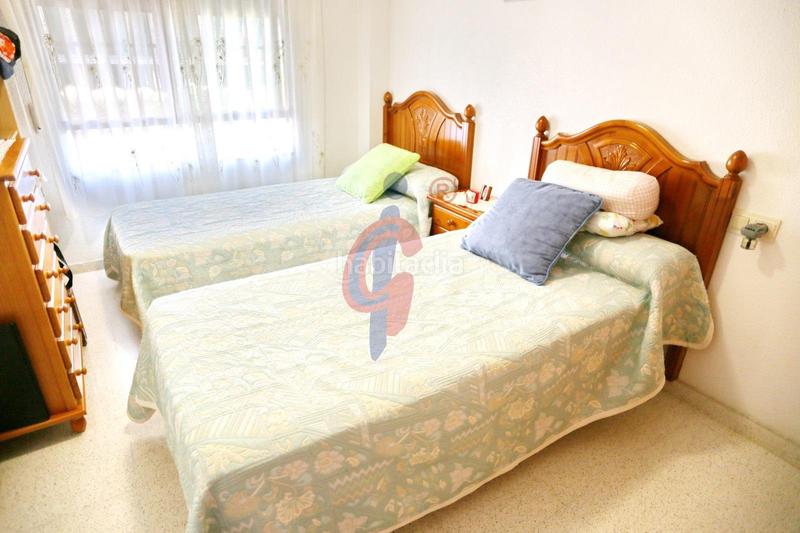 Foto f99897bf-b71e-4aba-ad7a-2a3862fbe1bc. Casa en avenida cervantes 49 bungalow en planta baja en venta avenida cervantes, en Guardamar del Segura