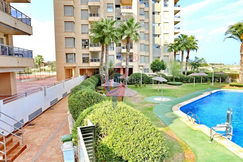 Foto 0d0c0de9-f523-402c-a3ae-eace61372f1c. Apartamento en calle médico basilio paredes 19 luminoso apartmaento de 3 dormitorios con espectaculares vistas al mar y al río en la exclusiva urbanización puertomarino, guardam en Guardamar del Segura