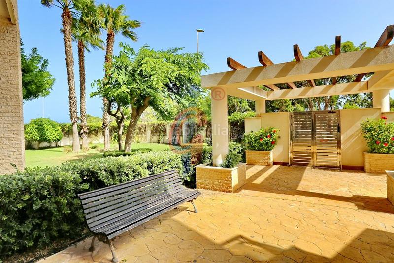 Foto 0e657212-1185-41cf-82b9-b9cd31a0c3c9. Apartamento en calle médico basilio paredes 19 luminoso apartmaento de 3 dormitorios con espectaculares vistas al mar y al río en la exclusiva urbanización puertomarino, guardam en Guardamar del Segura