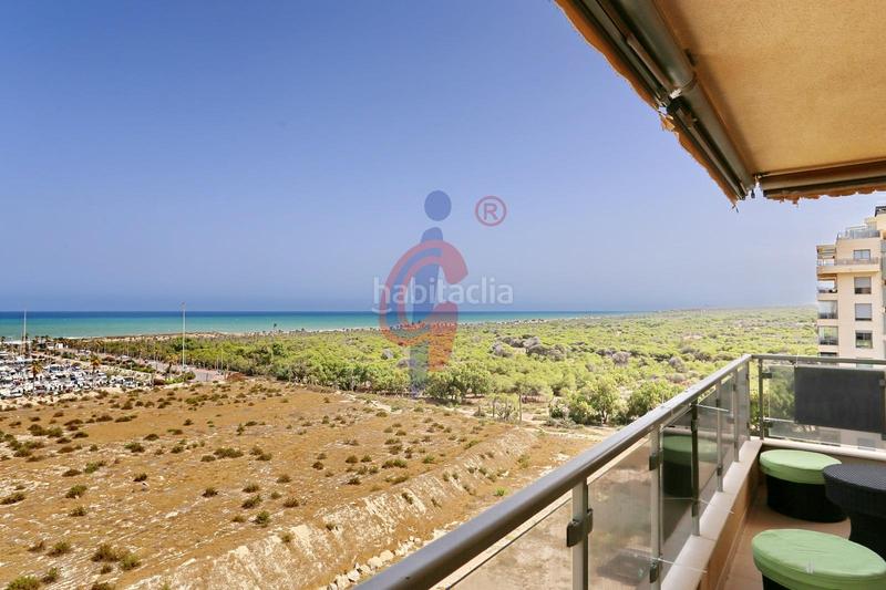 Foto 2746da08-e9fc-42b1-a058-c83bb011886e. Apartamento en calle médico basilio paredes 19 luminoso apartmaento de 3 dormitorios con espectaculares vistas al mar y al río en la exclusiva urbanización puertomarino, guardam en Guardamar del Segura
