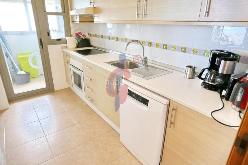 Foto 48ce5091-03dd-4677-b42d-c69a2e25a43a. Apartamento en calle médico basilio paredes 19 luminoso apartmaento de 3 dormitorios con espectaculares vistas al mar y al río en la exclusiva urbanización puertomarino, guardam en Guardamar del Segura