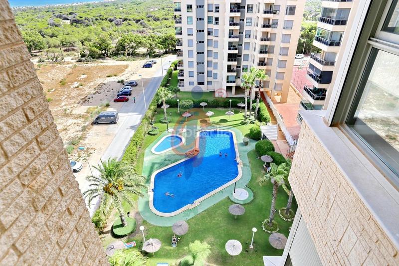 Foto 6b482bed-6343-468e-a8fc-9c52317fb089. Apartamento en calle médico basilio paredes 19 luminoso apartmaento de 3 dormitorios con espectaculares vistas al mar y al río en la exclusiva urbanización puertomarino, guardam en Guardamar del Segura