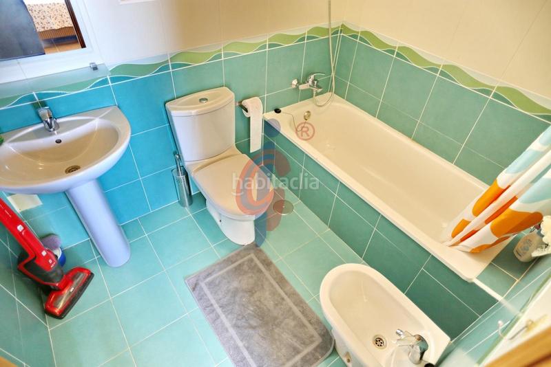Foto 75e097a4-1f15-45d0-ac9e-103be7b48453. Apartamento en calle médico basilio paredes 19 luminoso apartmaento de 3 dormitorios con espectaculares vistas al mar y al río en la exclusiva urbanización puertomarino, guardam en Guardamar del Segura