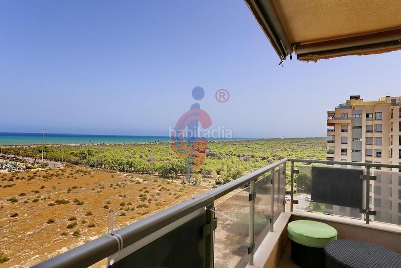 Foto 954b6894-48c6-41d4-bc64-f25dc238cfa4. Apartamento en calle médico basilio paredes 19 luminoso apartmaento de 3 dormitorios con espectaculares vistas al mar y al río en la exclusiva urbanización puertomarino, guardam en Guardamar del Segura