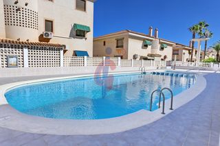 Duplex à Calle dolores viudes blasco 131. En venta dúplex en planta alta en las viñas iii, tres dormitorio