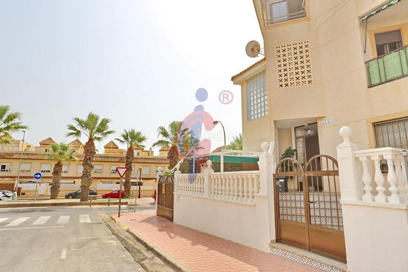 Foto d0eeb3d3-2377-479f-951f-f59c4375f5ea. Duplex in calle dolores viudez blasco 131 in Las Viñas Guardamar del Segura