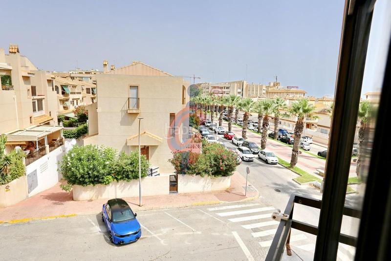 Foto fa687c02-68d0-4fba-9bf0-573bd1d7f50c. Duplex in calle dolores viudez blasco 131 in Las Viñas Guardamar del Segura