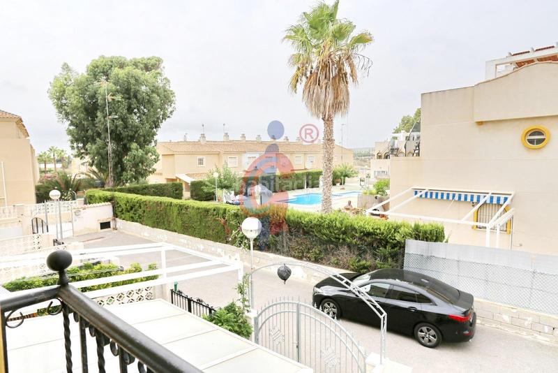 Foto 034f1d78-10c7-4bce-87ef-f611564eacb2. Casa adosada en calle sorell 20 oportunidad en pinomar, ! acogedor bungalow en venta, a solo 400m de la playa en Guardamar del Segura