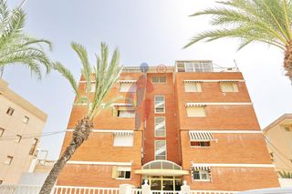 Pis en Avenida cervantes 69. Piso de un dormitorio a solo 150 metros del mar!