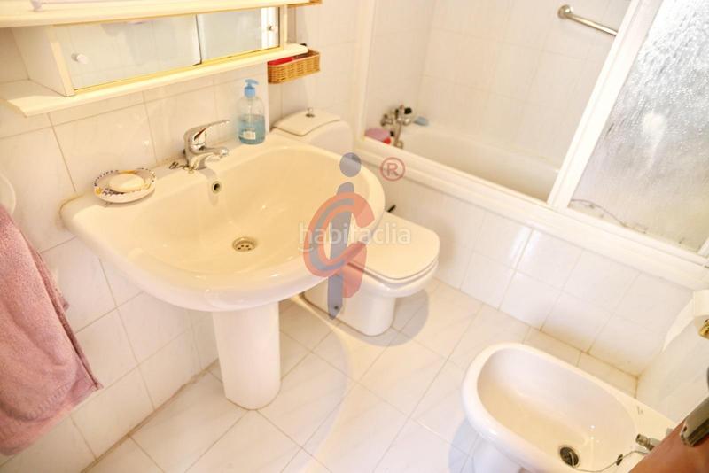 Foto c262081e-e2a7-4a86-85ba-5a0d41c44d85. Piso en avenida cervantes 69 piso de un dormitorio a solo 150 metros del mar! en Guardamar del Segura