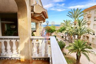 Àtic  Calle italia 54. Ático dúplex orientado al sur, con gran terraza y solárium en la