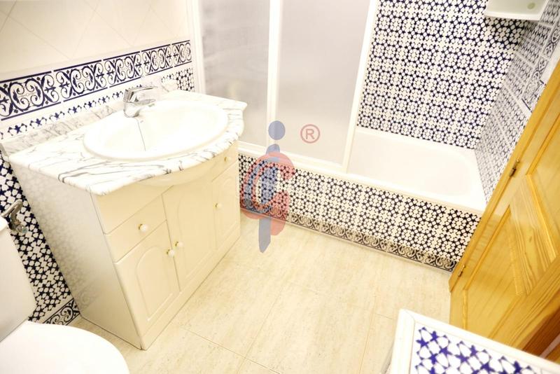 Foto 7954ca3f-ecd9-4ef2-80b6-7a25ee6cc386. Àtic a calle italia 54 a El Moncayo - El Pòrtic Guardamar del Segura