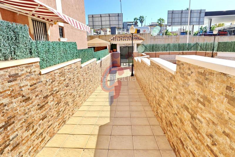 Foto a671d506-2635-4076-8a93-382ab82b0890. Piano terra in calle maestro alfonso marín 1 in Puerto Deportivo Guardamar del Segura