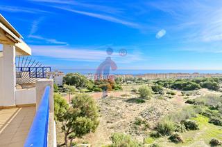 Attique à Calle giner de los ríos 29. Ático dúplex con garaje y trastero con vistas al mar en guardama