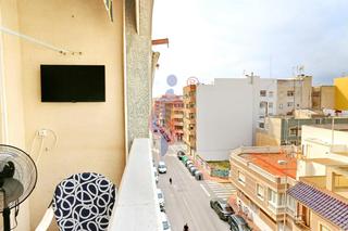 Pis en Calle cartagena 5. Piso de tres dormitorios en ltima planta en la plaza porticada