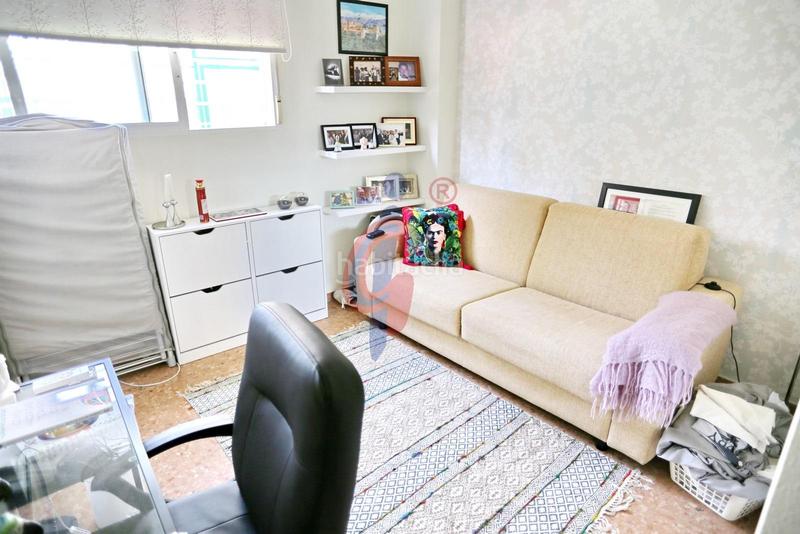 Foto 378a9fd8-e04c-42f0-a52c-a2aad3d0856d. Piano terra in calle alcalde rosalino pérez hernández 31 in Guardamar del Segura