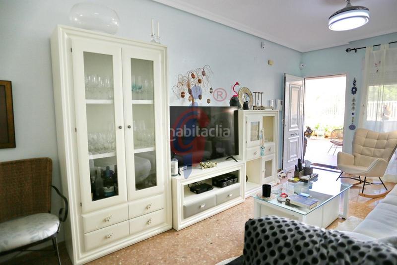 Foto db8832d6-f252-45f7-9f78-4ad707013928. Piano terra in calle alcalde rosalino pérez hernández 31 in Guardamar del Segura