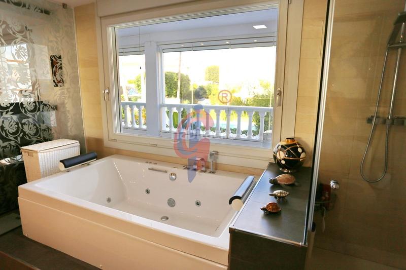 Foto 16b075a2-0b07-41f2-93cb-f6f7bb2f3e5d. Casa in calle berlín 1 in El Moncayo - El Pòrtic Guardamar del Segura