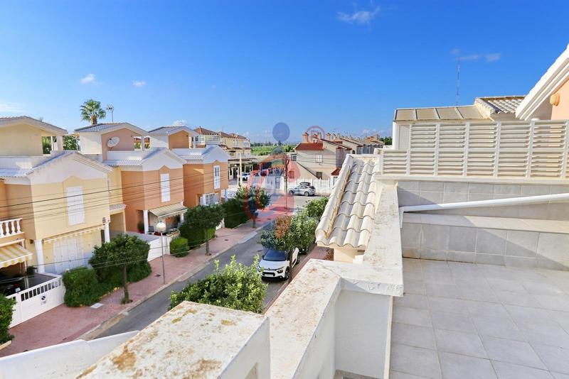 Foto ab59dcc8-9a0f-4094-9b93-38aae8157db7. Casa in calle berlín 1 in El Moncayo - El Pòrtic Guardamar del Segura