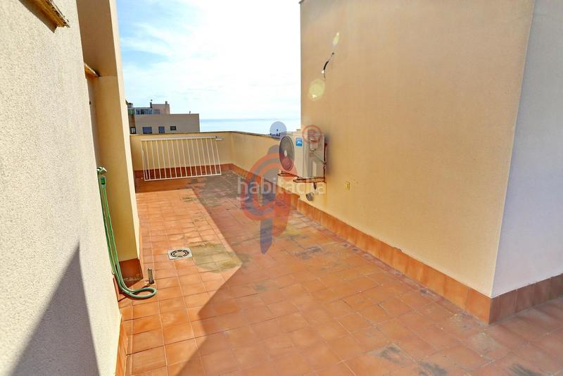 Foto 8e47d51c-a366-47d7-be30-ec167d95e15a. Attique dans calle médico basilio paredes 15 dans Puerto Deportivo Guardamar del Segura