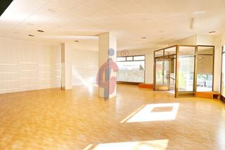 Business premise in Avenida País Valenciano 94